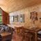 Edens Ridge is a charming two bedroom log cabin nestled in Sky Harbor minutes from town - 赛维尔维尔