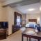 Kindersley All Suites Hotel