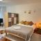 Charming Studio Ideal For Getaways or Workations In Sibiu's Medieval City Center - سيبيو