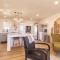 Twin Palms Desert Getaway - Jacuzzi, Fire pit, Meditation room & more - Joshua Tree