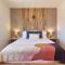Twin Palms Desert Getaway - Jacuzzi, Fire pit, Meditation room & more - Joshua Tree