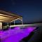 Manos House