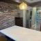 NEW! Urban Oasis, Chic 3-BR 2-BA Corner Unit, Steps Away from NYC! - 泽西市