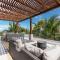 Casa Seven Ocean Front with Private C hef Included