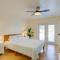 Spacious Largo Retreat Private Pool and Yard!