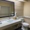 Super 8 by Wyndham New Hampton
