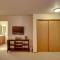 Bigfork Condo with Hot Tub Access, By Lake! - 比格福克