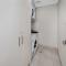 Coastal 2-Bed with Parking & Pool by the Ocean - Кэрнс