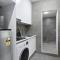 Prime Double Room - AC - Seconds to Central CBD - Near UTS& USYD& Darling Harbour& High Rated Restaurants - Shared Bathroom