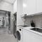 Prime Double Room - AC - Seconds to Central CBD - Near UTS& USYD& Darling Harbour& High Rated Restaurants - Shared Bathroom