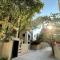 Serene Oasis in Downtown Dubai - Just 5 Min Walk to Burj & Mall!