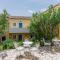 Sunflower Apartments & Studios