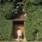 Grand Serene Lakeside Bali Style Villa - 塞贝维