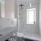Fancy apartment bright with city and mountain view on an ancient staircase 5 mins to the station with 2 balcony with amazing city view - La Spezia