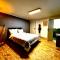 DreamHouse Apartments