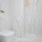 Stylish Grzybowska Apartments by Noclegi Renters