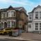 West Hendon apartment Near Station With Parking - 360 Stays - 亨顿