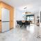 Elegant 2 Bed 2 Bath Apartment, Pool, Views, Parking - Benalmádena