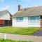 Entire Bungalow between Sea and National Park - East Preston