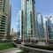 Stunning skyline- lake view modern cozy apartment