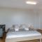 Huswell - Seaside duplex apartment with four terraces