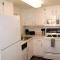 107 Fully Furnished 1BR Suite-Prime Location