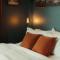 Historic Renovated 2BD - Overlooking Downtown