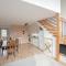 Le Chalet Waterfront Retreat