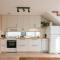 Le Chalet Waterfront Retreat