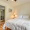 Cozy Elkhart Lake Apartment Walk to Town and Dining - Elkhart Lake