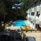 B&B Promenade Hotel Simple con Piscina