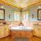 Secluded & Spacious Mountain Getaway