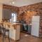 Historic Bay Front! Views of the Marina! Walk to Everything! Unit 1 - نيوبورت