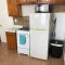 Private 2 bedroom and 1 bathroom house in a quiet area and convenient to NYC bus and train - Perth Amboy