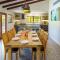 Grove Hinterland Retreat - 15 mins to beach