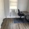 Private 2-bedroom with free parking and direct bus to NYC Manhattan only 2 blocks away - Linden