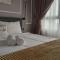 Zulanie Suite Troika Residence, SPACIOUS AND COZY WITH POOL, Free Wifi & Netflix in Golden Triangle of Kota Bharu - Кота-Бару