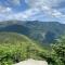 B10 NEW Awesome Tiny Home with AC Mountain Views Minutes to Skiing Hiking Attractions