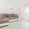 Apartament Leśna - Basen & Kort Tenisowy - z Parkingiem i Tarasem by Rent like home
