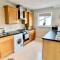 This weekend! Two double rooms with parking in quiet well-kept flat - Hatfield