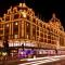 The Prestigious Residence with Modern Elegance - London