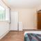 Pass the Keys Spacious 3 bedroom Greater London Free Parking - 埃奇韦尔