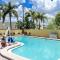 Quality Inn Airport - Cruise Port
