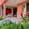 La casa nel verde con piscina