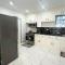 Luxurious 2 Bedroom Apartment- Georgetown