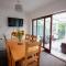 Granby Grove Townhouse - Sleeps 8- 4 Bedrooms