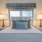 Skyview Oasis Modern Build 1 Mile from Downtown Black Mtn!