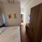 Elonas Rooms