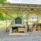 Front Royal Studio with Mtn Views and Brick Oven - Front Royal