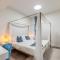 Blue Breakaway with Free Parking and Sleeps 9, Book 7 days, Get 20 Percent OFF